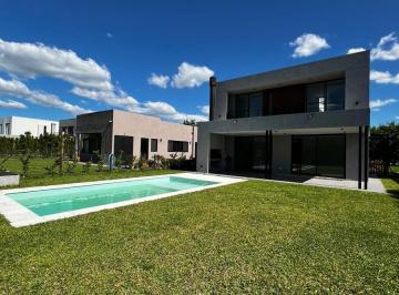 Casa · 188m² · 5 Ambientes · 2 Cocheras · Venta Casa 5 Amb Barrio Araucarias Puertos del Lago Escobar