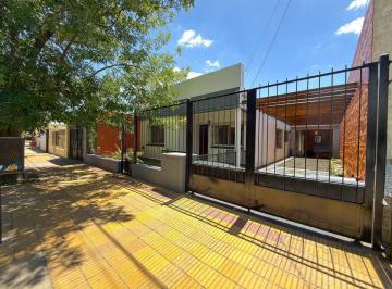 Casa · 163m² · 6 Ambientes · 1 Cochera · Venta Casa Semicéntrica Tandil