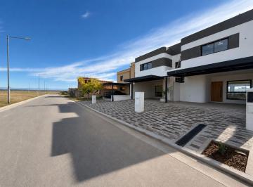 Casa · 312m² · 4 Ambientes · 2 Cocheras · Venta Duplex 3 Dorm. Terrazas de Manantiales