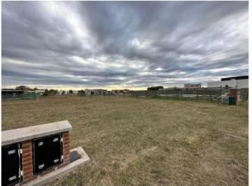 Terreno · 605m² · Venta Lote de 605 m² Interno Barrio San Sebastian Pilar