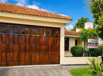 Casa de 6 ambientes, Salta · Propar Inmobiliaria Casa en Alquiler en Barrio Parque Belgrano