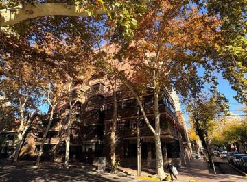 Garage , Ciudad de Mendoza · Se Vende Cochera Adyacente a Plaza Independencia