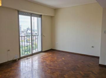 Departamento en Venta de 6 ambientes · Edificio con Doble Ingreso Sobre Peatonal - Santa Fe - Departamento