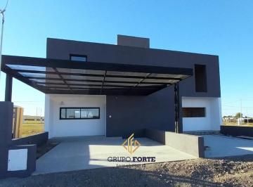 Casa · 115m² · 3 Ambientes · 2 Cocheras · Dúplex de 2 Dorm en Venta Docta Central 1