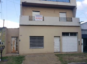 PH de 3 ambientes, Tres de Febrero · PH con 2 Dorm. en Alquiler en Martín Coronado