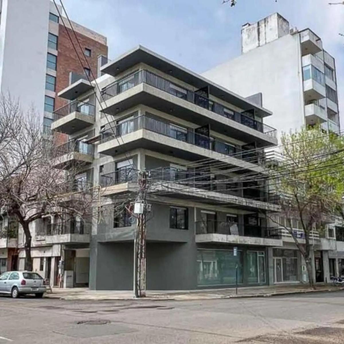 Urquiza  al 3300