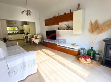 Casa · 88m² · 3 Ambientes · 2 Cocheras · Venta | Casa 3 Ambientes con Garage, Jardín y Galería en Carapachay
