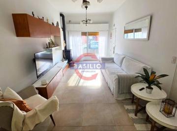 Casa · 88m² · 3 Ambientes · 1 Cochera · Venta | Casa 3 Ambientes con Garage, Jardín y Galería en Carapachay
