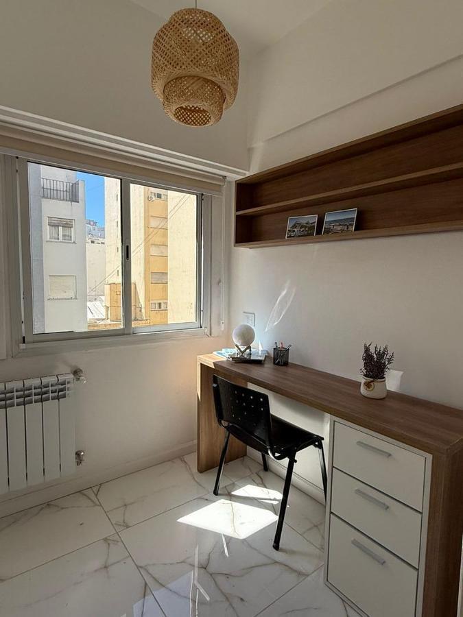 Depto 3 amb, 64m² con balcón y calefacción — Centro
