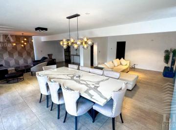Departamento · 259m² · 7 Ambientes · 1 Cochera · Departamento en Centro