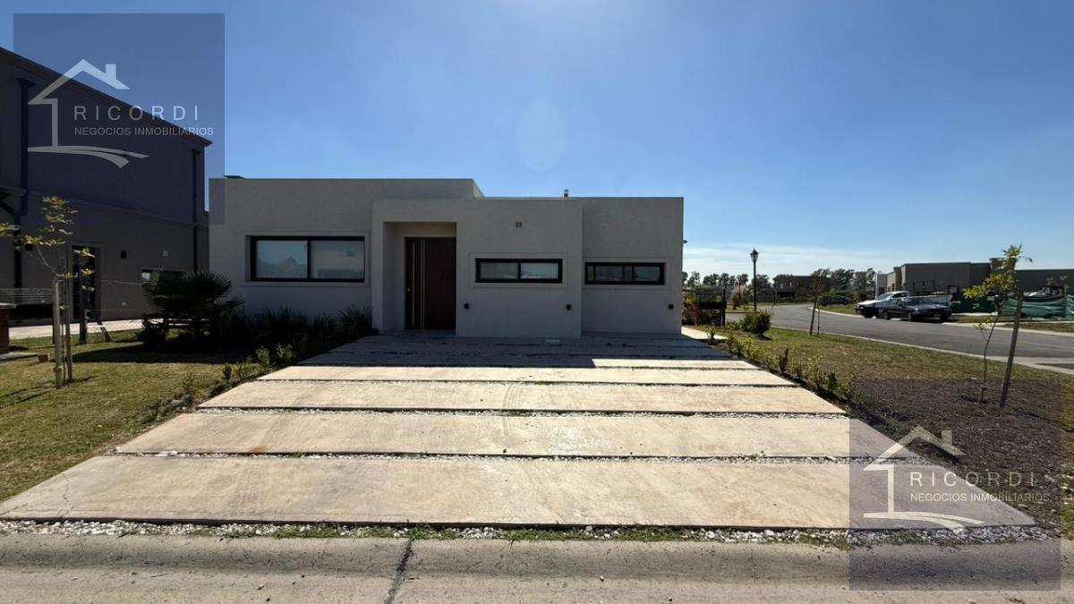 Barrio Privado Santa Elisa, Pilar del Este. al 1000