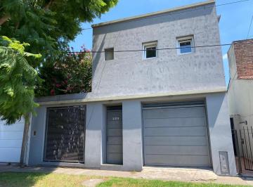 Casa · 123m² · 6 Ambientes · 1 Cochera · 26 Entre 78 y 79 - PH Tipo Casa - Tres Dorm. - en Alquiler - Altos de San Lorenzo - La Plata