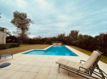 Casa · 420m² · 5 Ambientes · 2 Cocheras · Casa en Venta en Pilara en La Berlina - Urdapilleta Propiedades