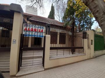 Casa de 6 ambientes, Ciudad de Mendoza · Casa de 300 m² con 4 Dorm. en Alquiler en Quinta Sección