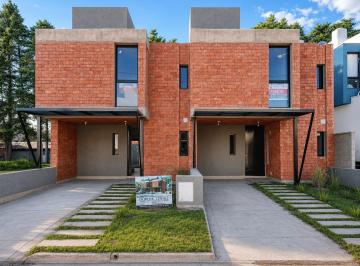 Casa · 120m² · 5 Ambientes · 1 Cochera · Duplex - Venta - 3 Dorm. - 2 Baños - Galería - Cochera - La Paya II
