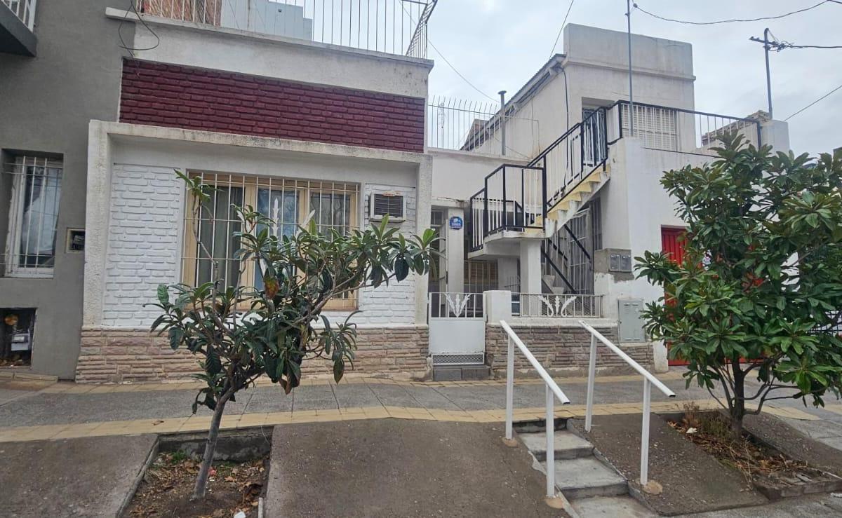Alquiler Casa + Monoambiente - Calle Alderete 326 - Neuquén Capital