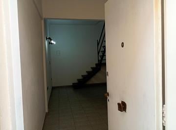 PH · 73m² · 3 Ambientes · Venta PH 3 Ambientes 94 m² Terraza en Lanús