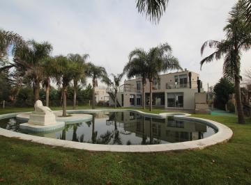 Casa · 290m² · 5 Ambientes · 10 Cocheras · Casa en Club de Campo Las Perdices, con Cochera Para 10 Autos en Virrey del Pino!