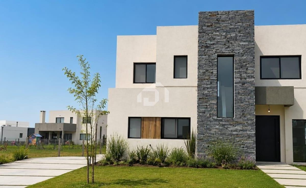 Casa en venta en Santa Elisa 0