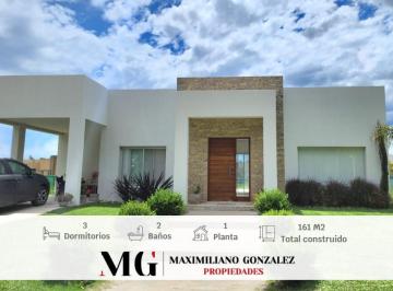 Casa · 161m² · 4 Ambientes · 1 Cochera · Casa Venta y Alquiler Don Joaquín Canning
