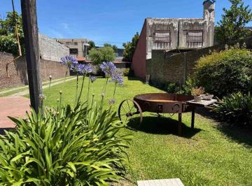 Casa · 153m² · 3 Ambientes · 2 Cocheras · Venta Casa 3 Amb I. Casanova Centro Parque Quincho