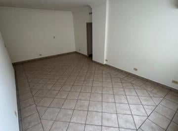 Departamento de 4 ambientes, Córdoba · Alquiler en Pleno Centro! Semipiso de 2 Dorm., Doble Baño y Lavadero – Av General Paz