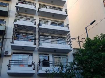 Departamento de 2 ambientes, Boedo · 1 1/2 Ambientes con Cochera, Balcón y Amenities Boedo