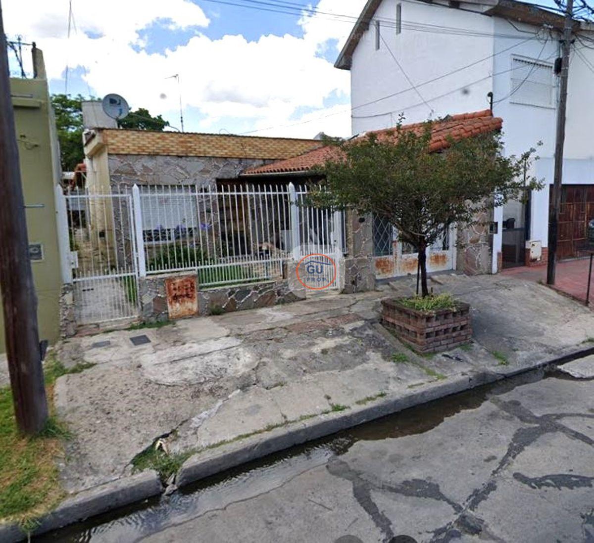 La Calandria 3326