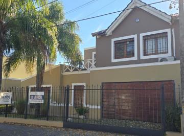 Casa de 4 ambientes, Córdoba · Casa Cerro de Las Rosas, 4 Dor. Excelente Ubicación.