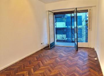 Departamento · 60m² · 3 Ambientes · Alquiler 3 Amb Balcón Frente - Recoleta