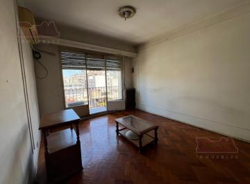 Departamento · 92m² · 4 Ambientes · 1 Cochera · Venta - Departamento - 4 Ambientes - Cochera - a Refaccionar - Peron 1400