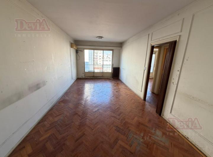 Venta - Departamento - 4 Ambientes - Cochera - a Refaccionar - Peron 1400