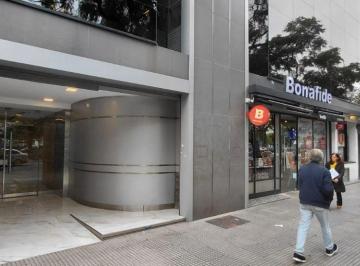 Oficina comercial , Centro / Microcentro · Piso Alto - Balcon Terraza - 2 Cocheras - Vigilancia - Impecable