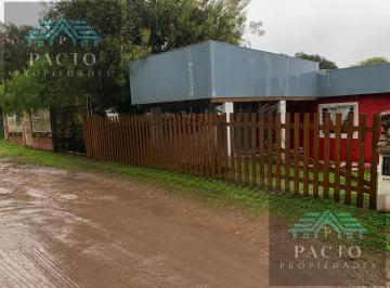 Casa · 45m² · 4 Ambientes · 2 Cocheras · Casa en Venta en B° Plasman y Amuchastegui, Salsipuedes, Córdoba.