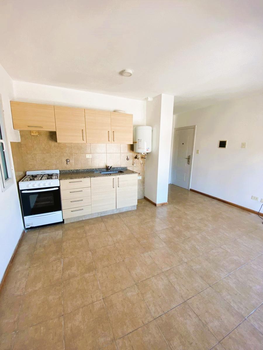Cerrito 583