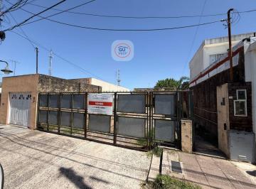 Casa de 2 ambientes, San Isidro · Terreno C/ Casa a Refaccionar en Venta en Boulogne
