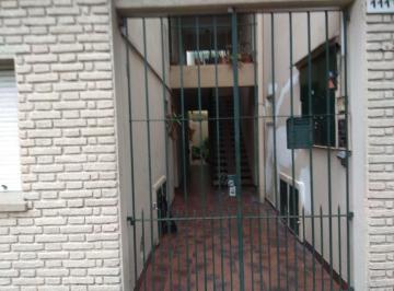 Departamento de 2 ambientes, Lomas de Zamora · Departamento Tipo Casa 2 Ambientes en Inmejorable Estado