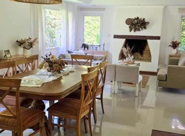Casa · 320m² · 4 Ambientes · Casa en Venta Ladera del Cerro