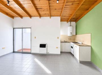 PH · 53m² · 2 Ambientes · 1 Cochera · PH en Venta La Plata 1 Dormitorio con Cochera