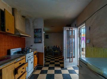 Casa · 85m² · 4 Ambientes · 1 Cochera · Casa en Venta en Rosario con Cochera