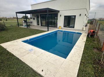 DOC-DOC-432_2 · Casa en Venta a Estrenar 4 Ambientes en Longchamps