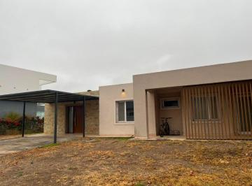 Casa de 6 ambientes, Neuquén · Excelente Propiedad en Alquiler de 6 Amb. en B° Privado La Zagala (Opción Amoblada)