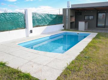 Casa · 40m² · 2 Ambientes · Quincho en Venta un Dormitorio con Pileta en Venta Ecovida Villa Amelia