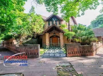 Casa · 315m² · 5 Ambientes · 3 Cocheras · Martinez Vias a Libertador con Jardin Pileta y Parrilla