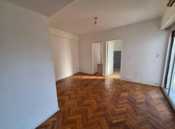 Departamento · 37m² · 2 Ambientes · 2 Ambientes Venta en Almagro con Balcon Luminoso