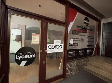 Local comercial · 233m² · Local en Ramos Mejia de 233 m en Ubicación Estratégica Sobre Av Rivadavia