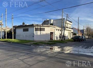 Bodega-Galpón · 200m² · 3 Ambientes · Venta Galpón Sobre Lote de 200 m en Wilde, Ideal Inversor