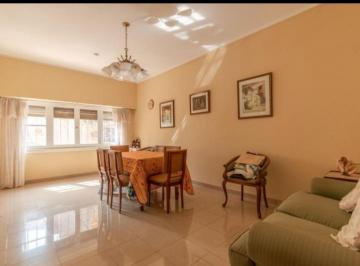 PH · 160m² · 6 Ambientes · 1 Cochera · PH - Beccar