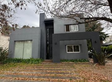 Casa · 180m² · 5 Ambientes · 3 Cocheras · Glm. Venta Casa Los Pilares, Pilar