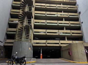 Garage · 12m² · Cochera en Monserrat
